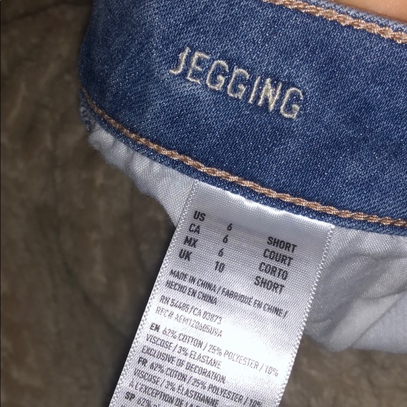 American Eagle medium wash jeggings - Picture 4 of 4
